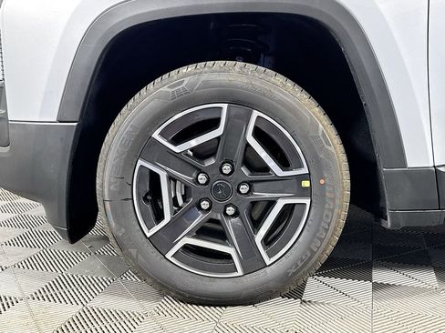 New 2026 Jeep Cherokee Laredo AWD/4WD image 30