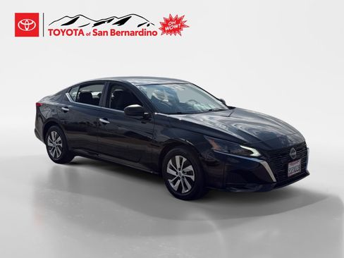 Used 2025 Nissan Altima 2.5 S image 7