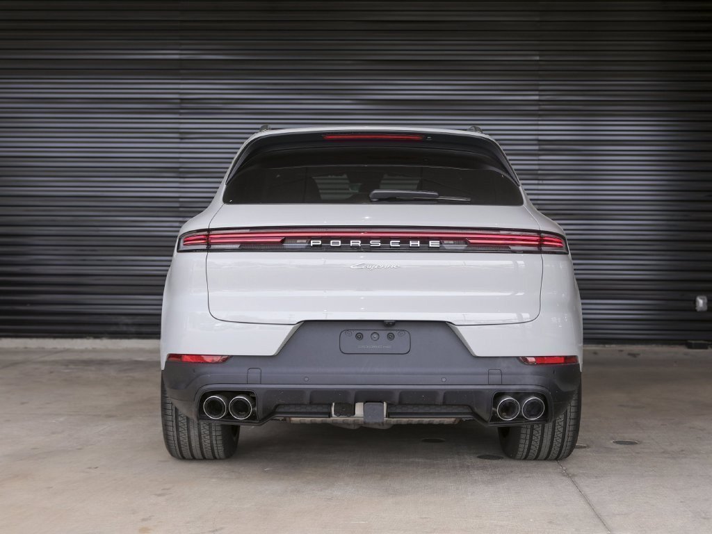 Certified 2026 Porsche Cayenne AWD/4WD image 6
