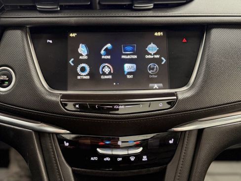 Used 2018 Cadillac XT5 Luxury w/ Driver Awareness Package image 16