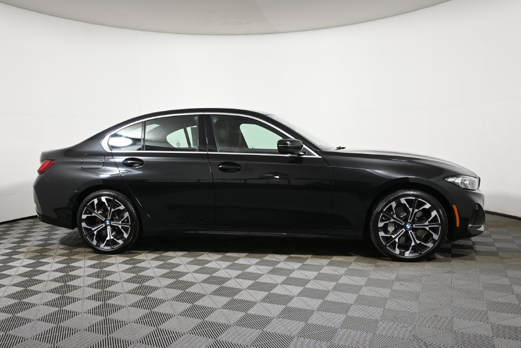 Used 2026 BMW 330i xDrive Sedan w/ Premium Package AWD/4WD image 8