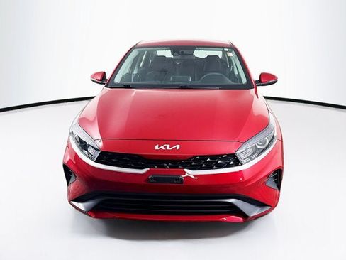 Certified 2023 Kia Forte LXS w/ LXS Technology Package FWD image 2