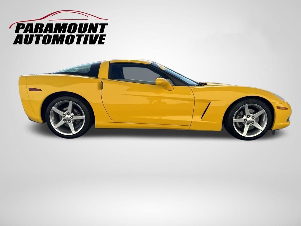 Used 2005 Chevrolet Corvette Coupe w/ Preferred Equipment Group RWD image 8