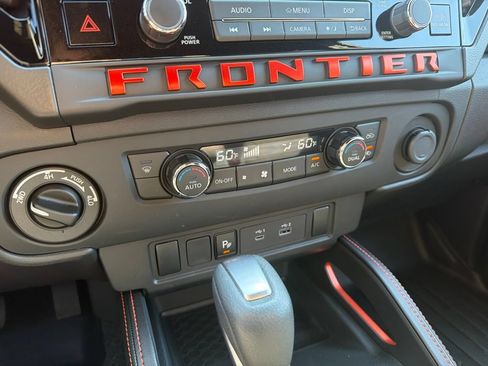 Used 2025 Nissan Frontier PRO-4X AWD/4WD image 12