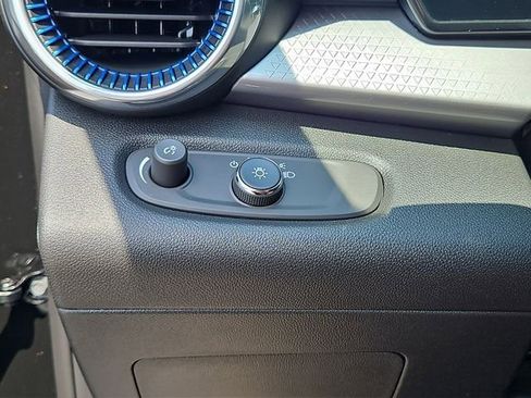 New 2025 Chevrolet Trax LT w/ Driver Confidence Package image 15