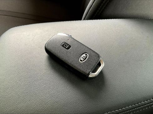 Used 2021 Kia K5 LXS FWD image 31