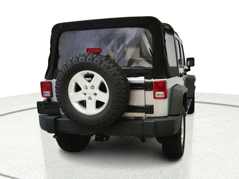 Used 2015 Jeep Wrangler Unlimited Sport w/ Quick Order Package 23S AWD/4WD image 6