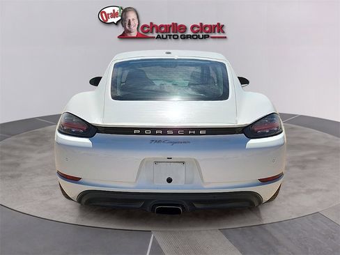 Used 2021 Porsche 718 Cayman Base image 4
