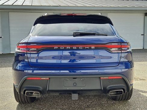 Certified 2025 Porsche Macan image 6