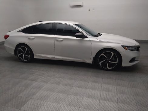 Used 2022 Honda Accord Sport image 11