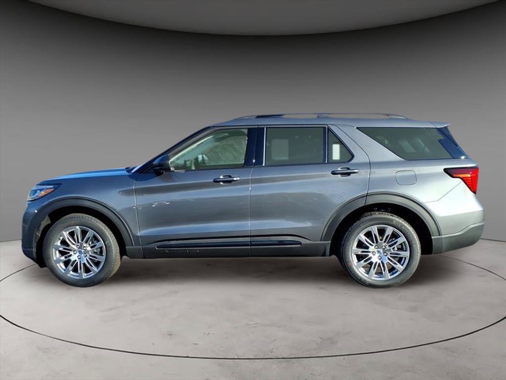 New 2026 Ford Explorer Active w/ Active Comfort Package AWD/4WD image 2