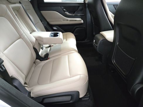 New 2026 Lincoln Corsair Premiere image 18