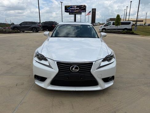 Used 2016 Lexus IS 200t w/ Premium Package RWD image 8