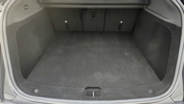 Used 2026 Tesla Model Y 2WD image 29
