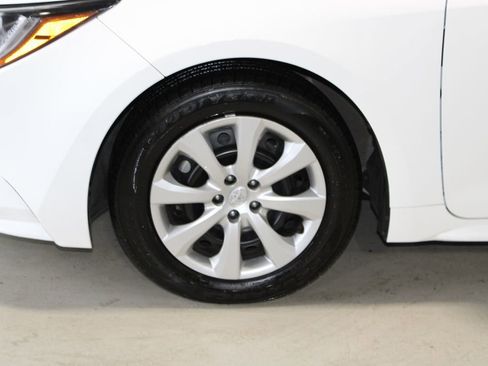 Used 2024 Toyota Corolla LE FWD image 6