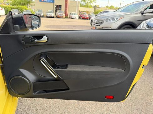 Used 2015 Volkswagen Beetle 1.8T FWD image 16