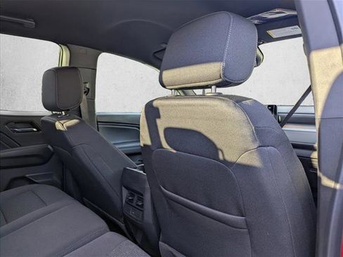 Used 2024 Chevrolet Colorado LT w/ LT Convenience Package image 22