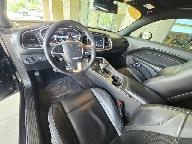 Used 2015 Dodge Challenger R/T Plus RWD image 10