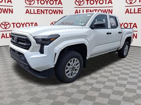 Used 2024 Toyota Tacoma SR RWD image 3