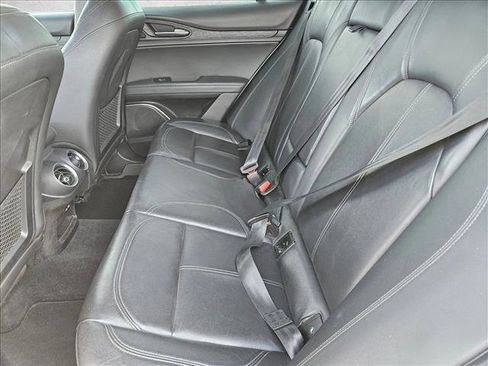 Used 2019 Alfa Romeo Stelvio image 8