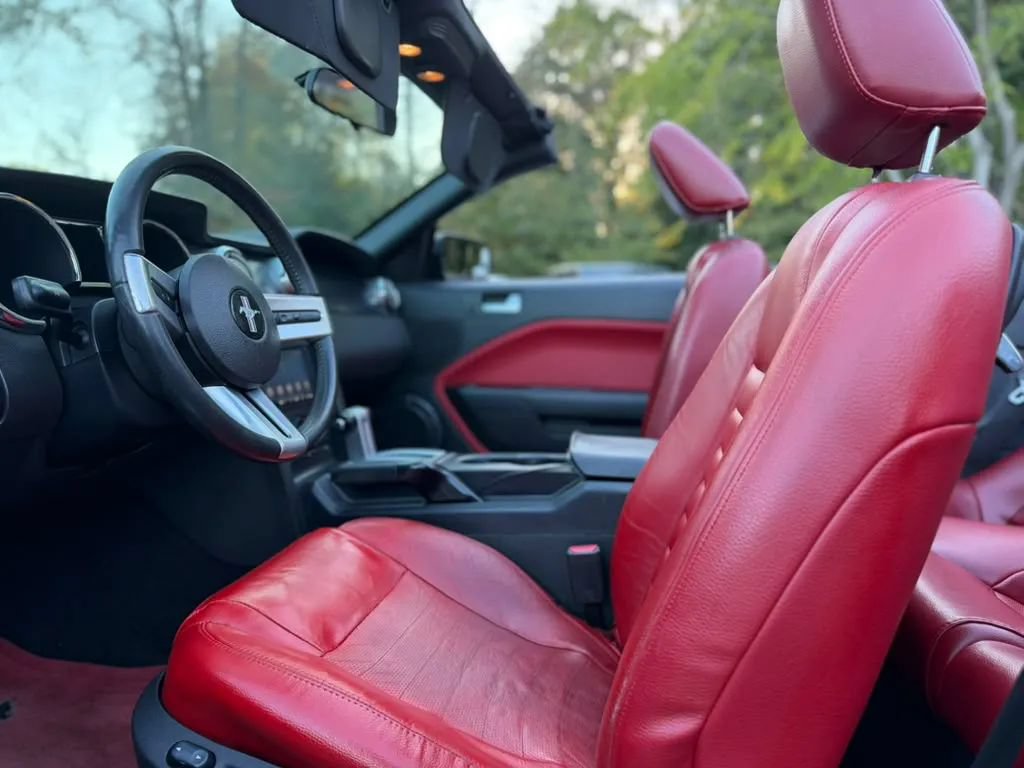 Used 2006 Ford Mustang GT Premium RWD image 19