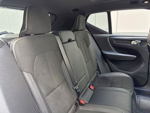 Used 2021 Volvo XC40 P8 Recharge w/ Advanced Package AWD/4WD image 37