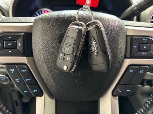 Used 2017 Ford F250 Lariat w/ Chrome Package image 76