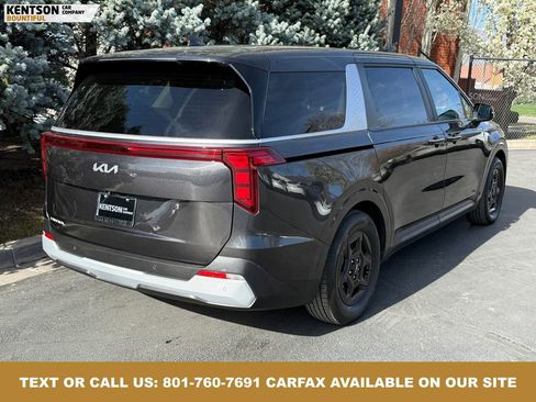 Used 2025 Kia Carnival image 8