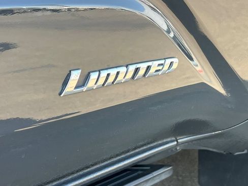 Certified 2025 Toyota Tacoma Limited AWD/4WD image 9