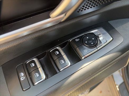 Used 2025 Kia Telluride S FWD image 12