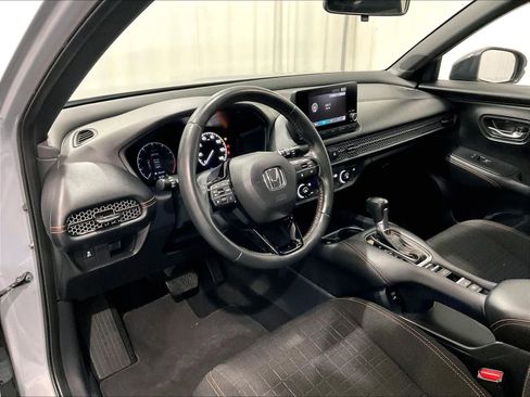 Used 2024 Honda HR-V Sport image 8