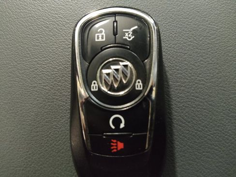 Used 2018 Buick Enclave Essence AWD/4WD image 32
