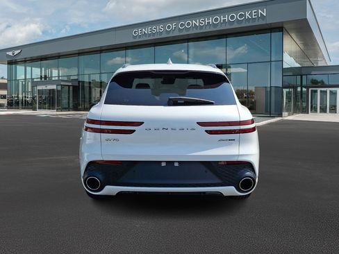 Used 2025 Genesis GV70 3.5T Sport image 5