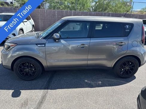 Used 2016 Kia Soul image 1