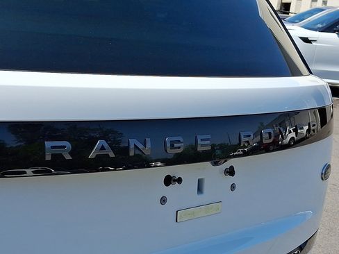 Certified 2023 Land Rover Range Rover SE image 29