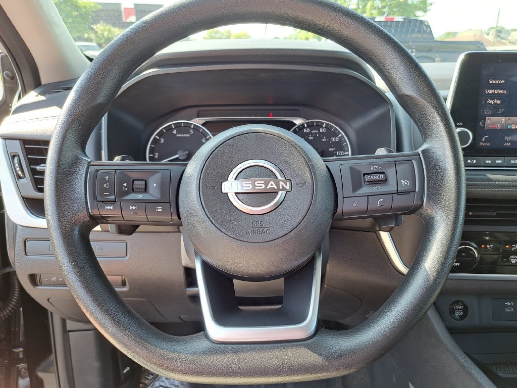 Used 2024 Nissan Rogue S AWD/4WD image 11