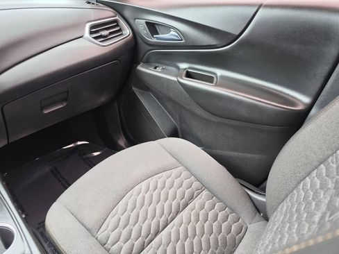 Used 2018 Chevrolet Equinox LT AWD/4WD image 17