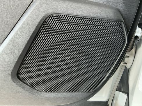 Used 2023 Toyota Highlander XLE FWD image 27