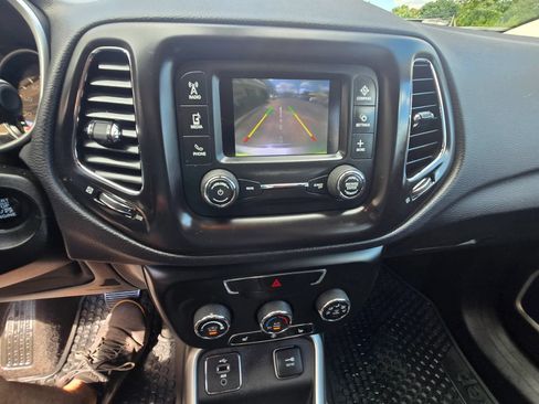 Used 2017 Jeep Compass Sport w/ Cold Weather Group FWD image 7