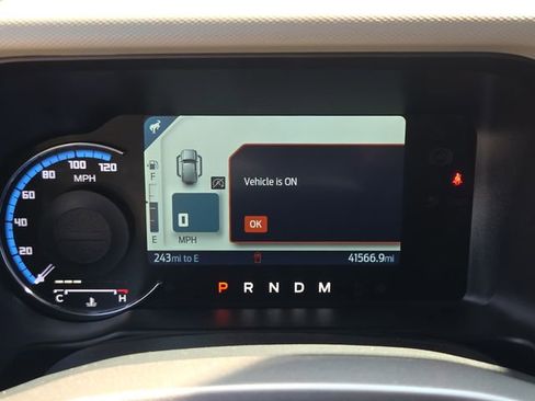 Used 2023 Ford Bronco Badlands image 26