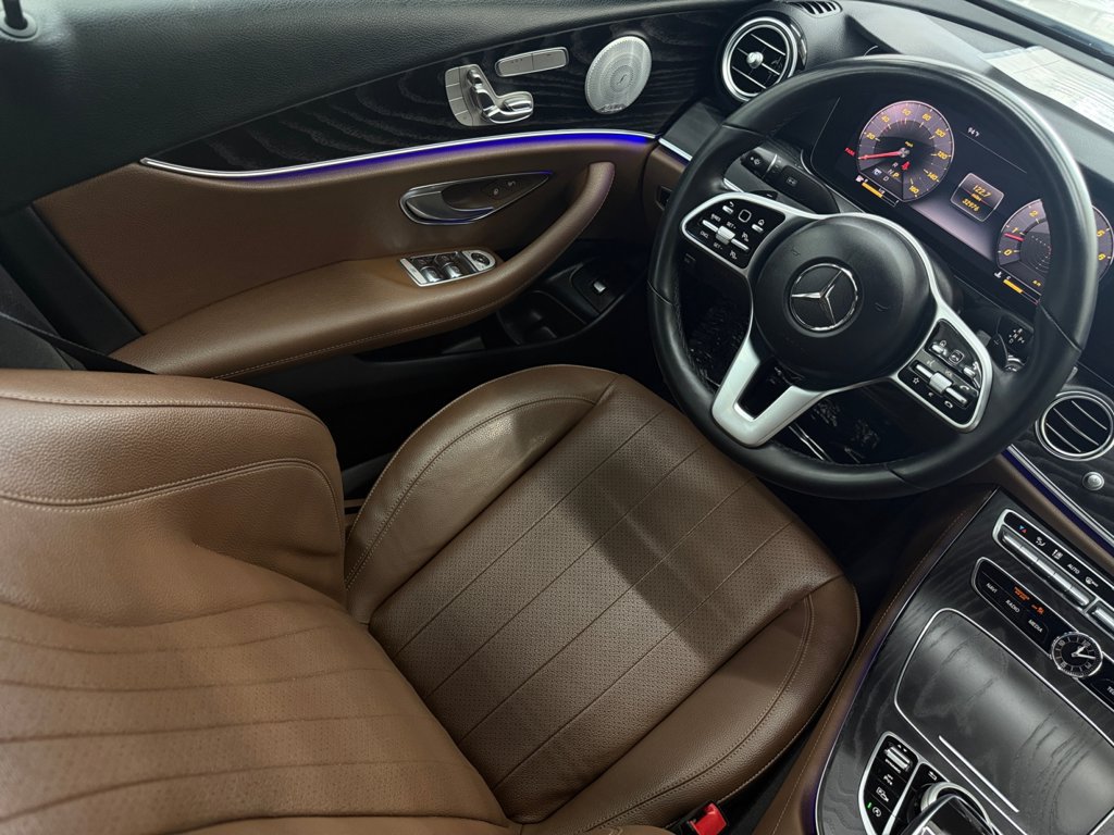 Used 2019 Mercedes-Benz E 450 4MATIC Sedan image 23