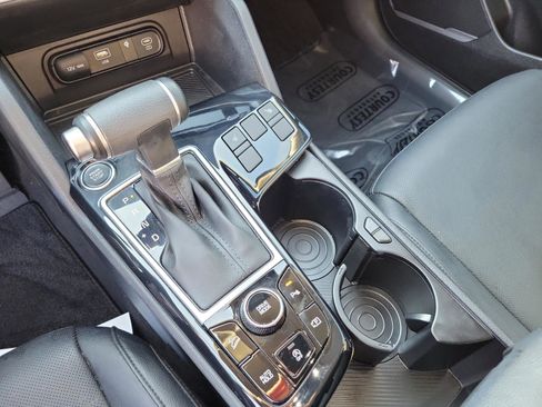 Certified 2025 Kia Sportage EX w/ Premium Package FWD image 14