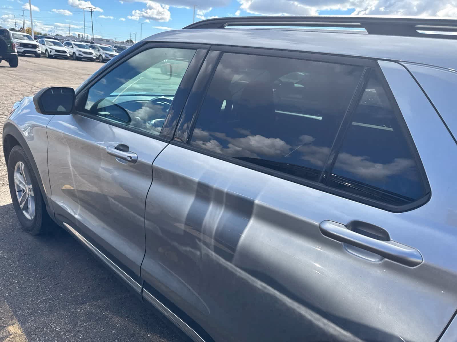 Used 2021 Ford Explorer XLT AWD/4WD image 19