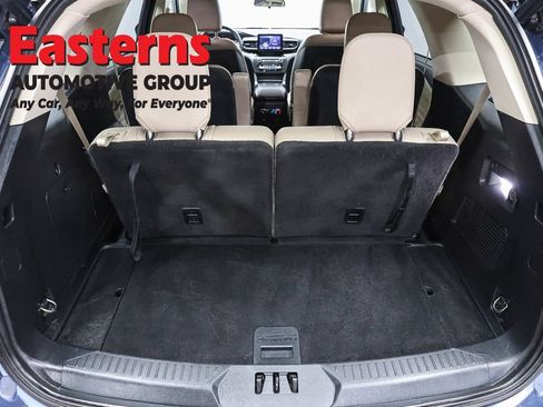 Used 2020 Ford Explorer XLT w/ Equipment Group 202A RWD image 9
