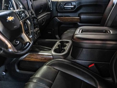 Used 2022 Chevrolet Silverado 3500 High Country w/ Technology Package image 22