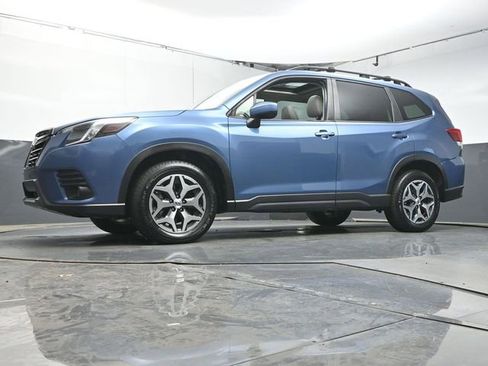 Used 2022 Subaru Forester Premium AWD/4WD image 36