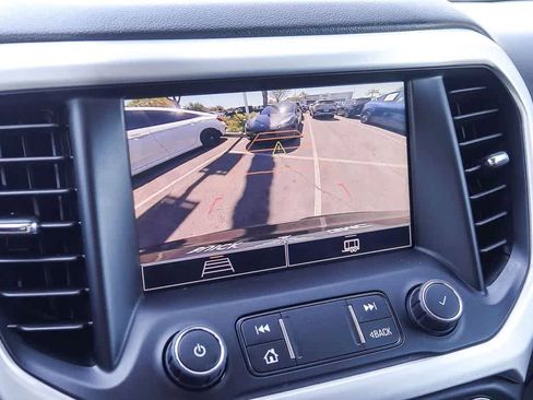 Used 2020 GMC Acadia SLE w/ Driver Convenience Package FWD image 22