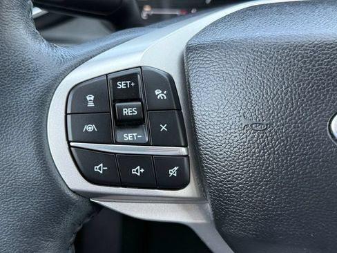 Certified 2023 Ford Explorer XLT w/ Equipment Group 202A AWD/4WD image 24