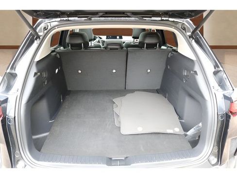 Used 2024 MAZDA CX-50 AWD 2.5 S w/ Premium Package image 17