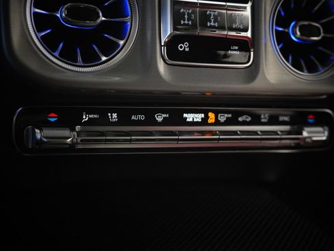 Used 2025 Mercedes-Benz G 550 image 26